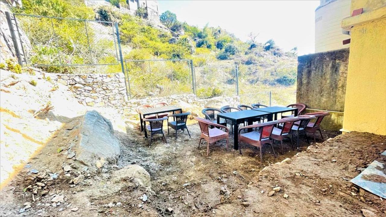 Shikhar Bunglow - A Stunning Valley View Bungalow In Mount Abu Bed & Breakfast ภายนอก รูปภาพ