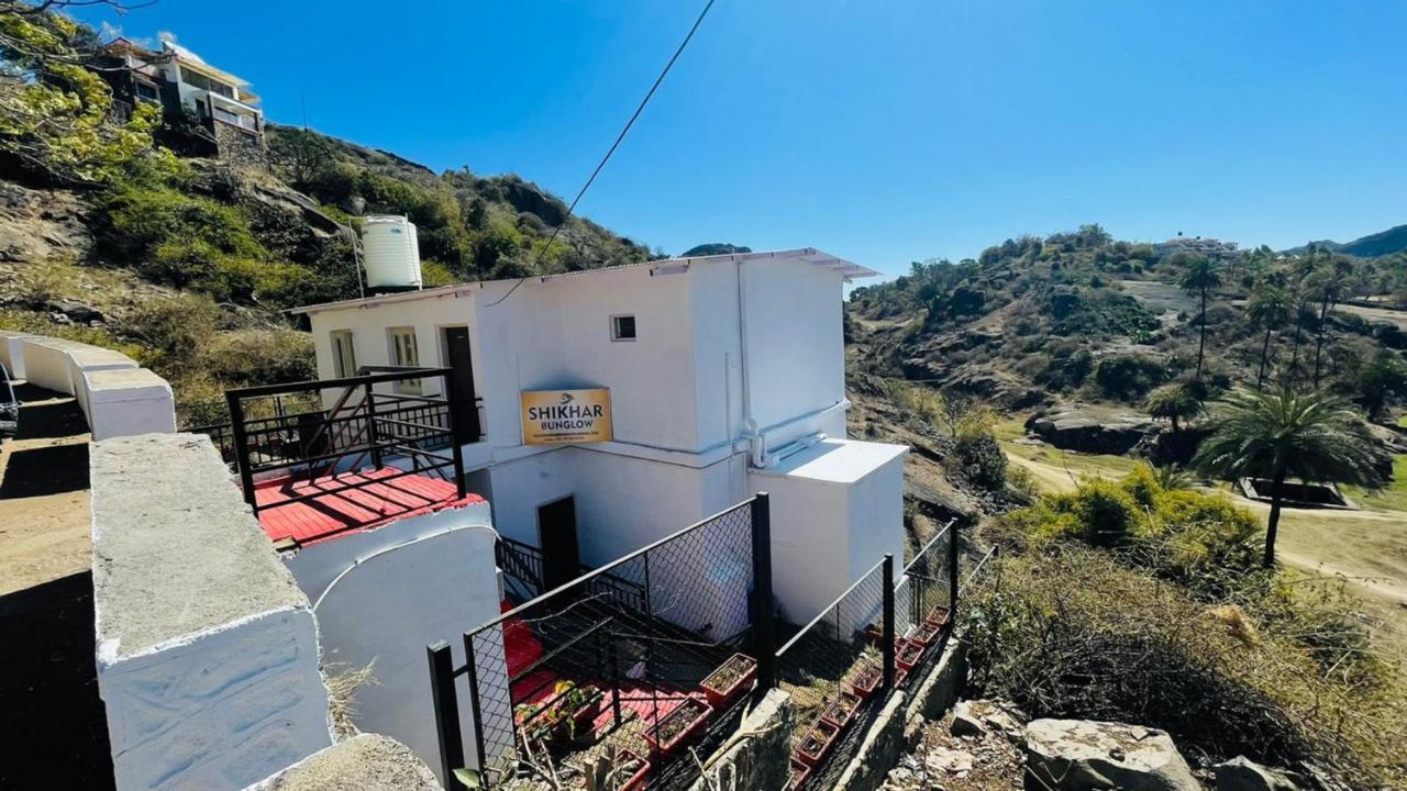 Shikhar Bunglow - A Stunning Valley View Bungalow In Mount Abu Bed & Breakfast ภายนอก รูปภาพ