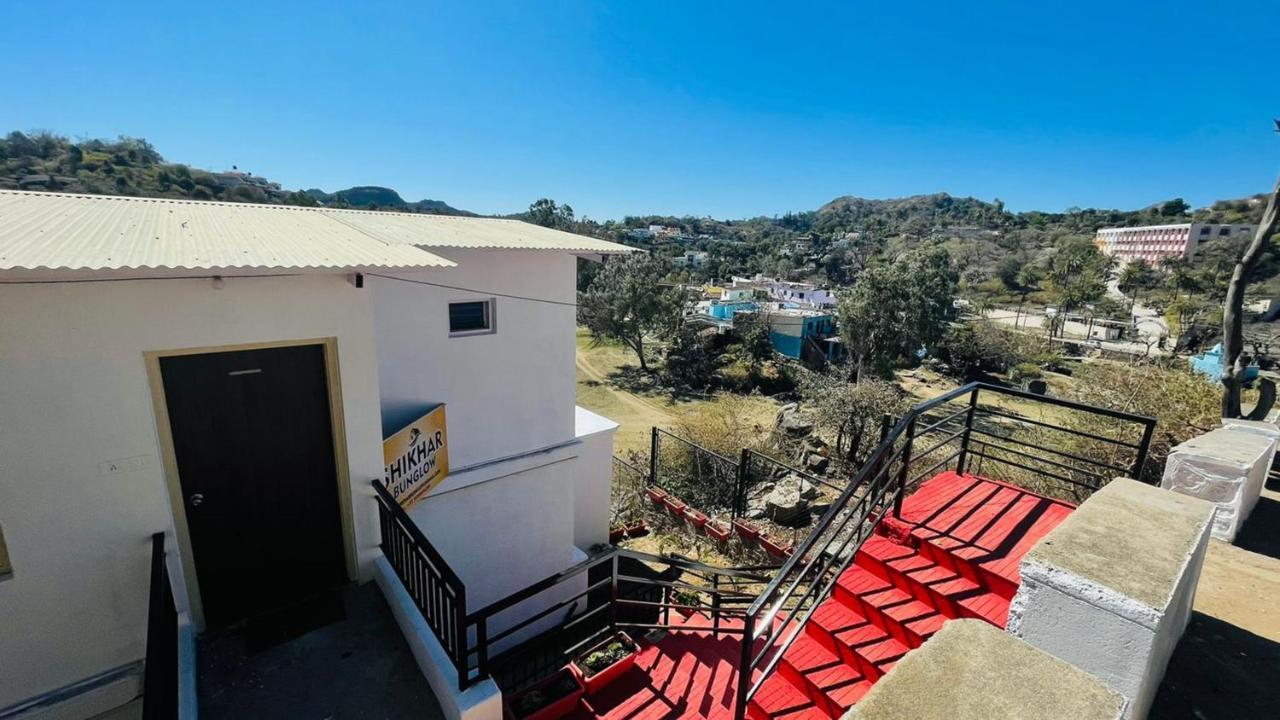 Shikhar Bunglow - A Stunning Valley View Bungalow In Mount Abu Bed & Breakfast ภายนอก รูปภาพ