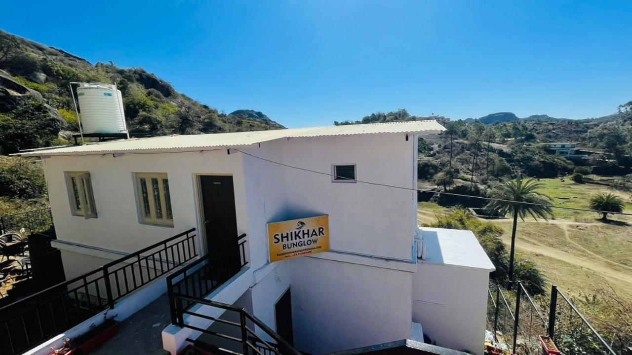 Shikhar Bunglow - A Stunning Valley View Bungalow In Mount Abu Bed & Breakfast ภายนอก รูปภาพ